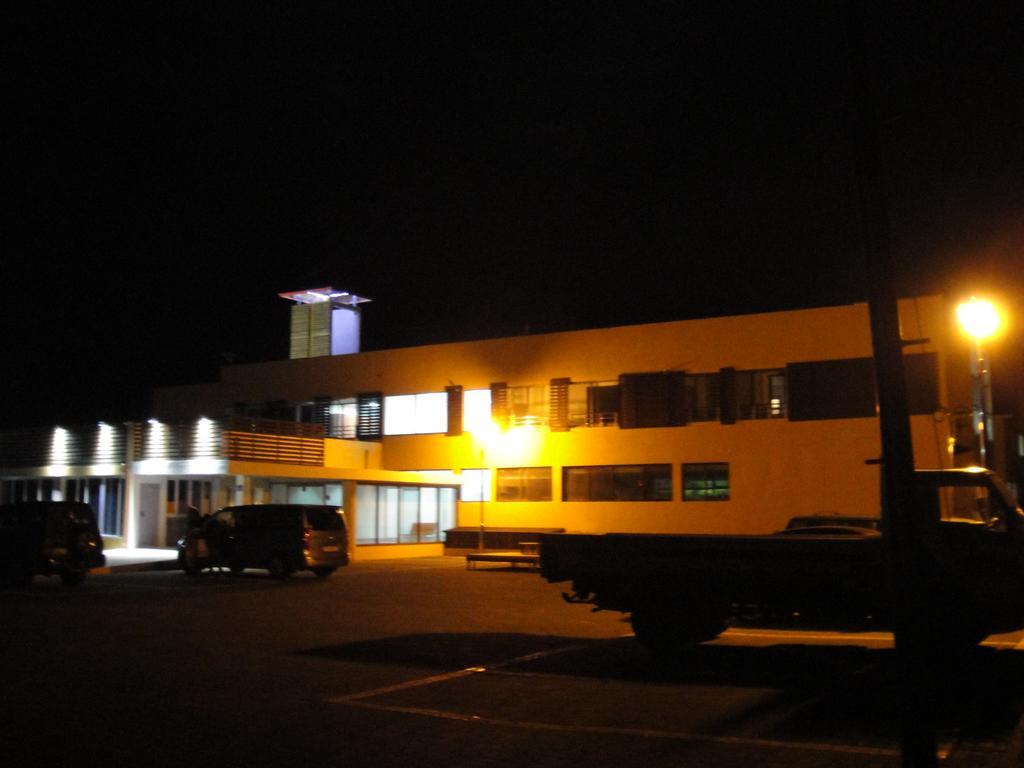 Geomunoreum Hostel Jeju Esterno foto